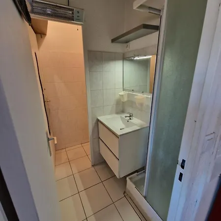 Agreable T2 A 2 Pas De La *